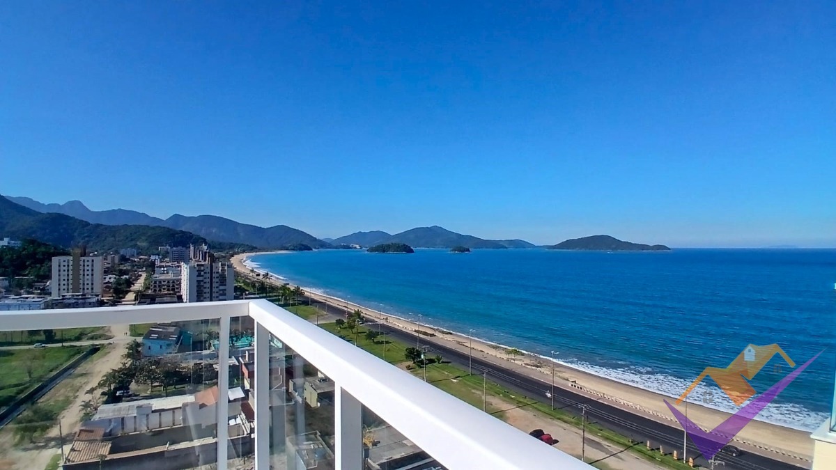 Cobertura dos Sonhos com Vista Panorâmica para o Mar e as Montanhas, Massaguaçu
