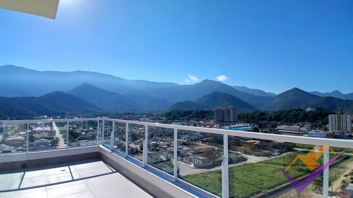 Cobertura dos Sonhos com Vista Panorâmica para o Mar e as Montanhas, Massaguaçu
