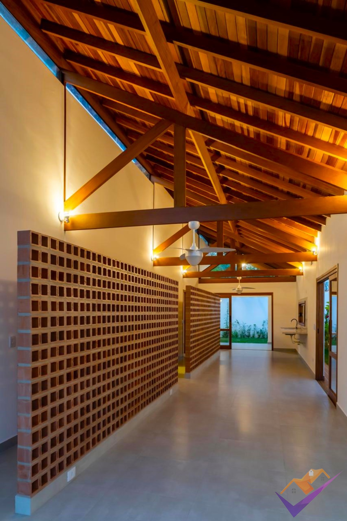 Casa nova, linda e clean em Massaguaçu.
