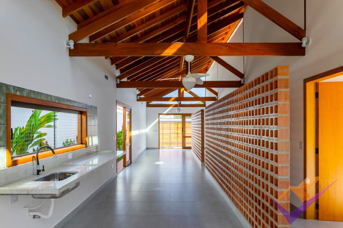 Casa nova, linda e clean em Massaguaçu.