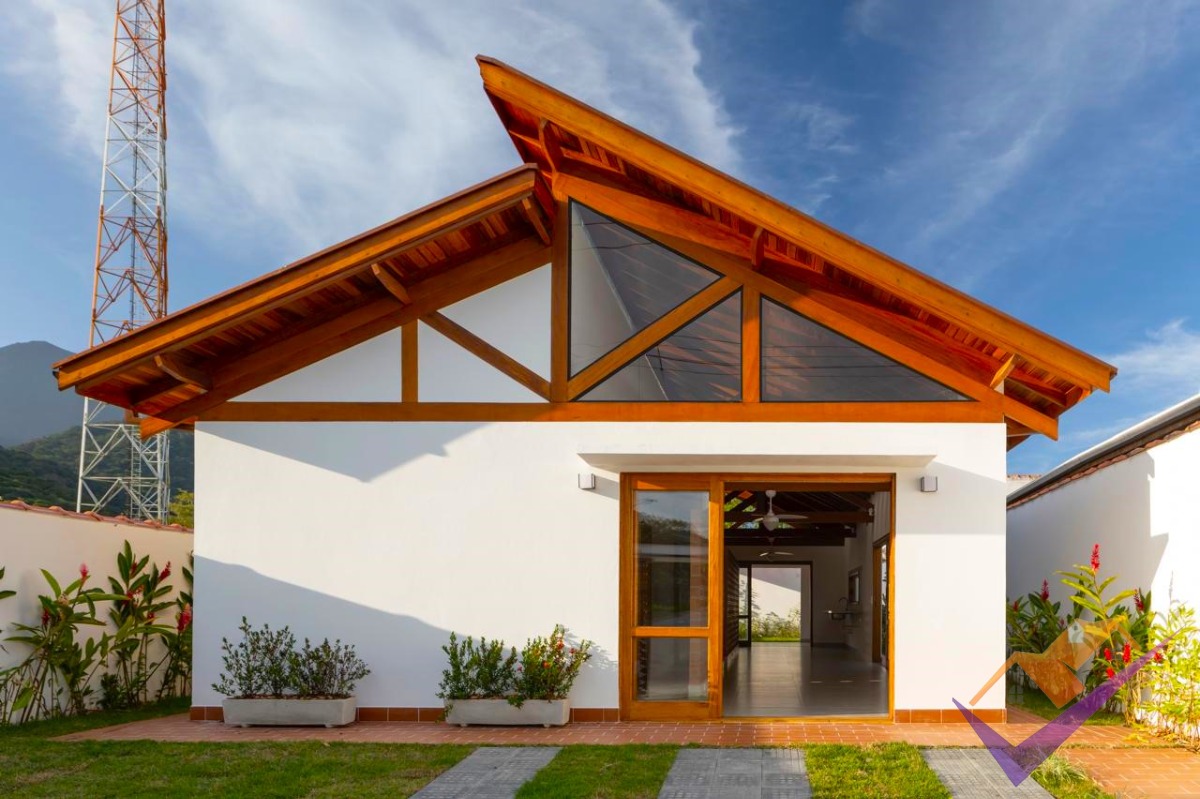Casa nova, linda e clean em Massaguaçu.
