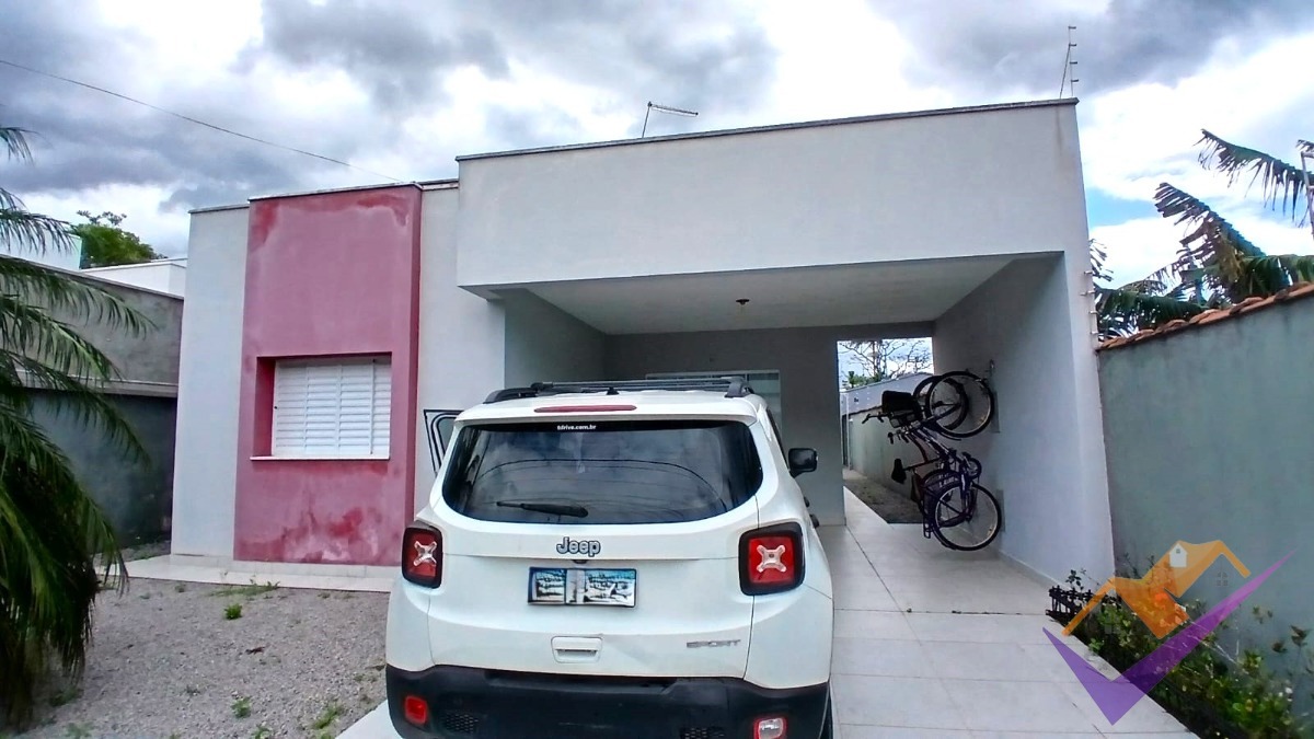 Ótima casa à venda em Massaguaçu, Caraguatatuba/SP.