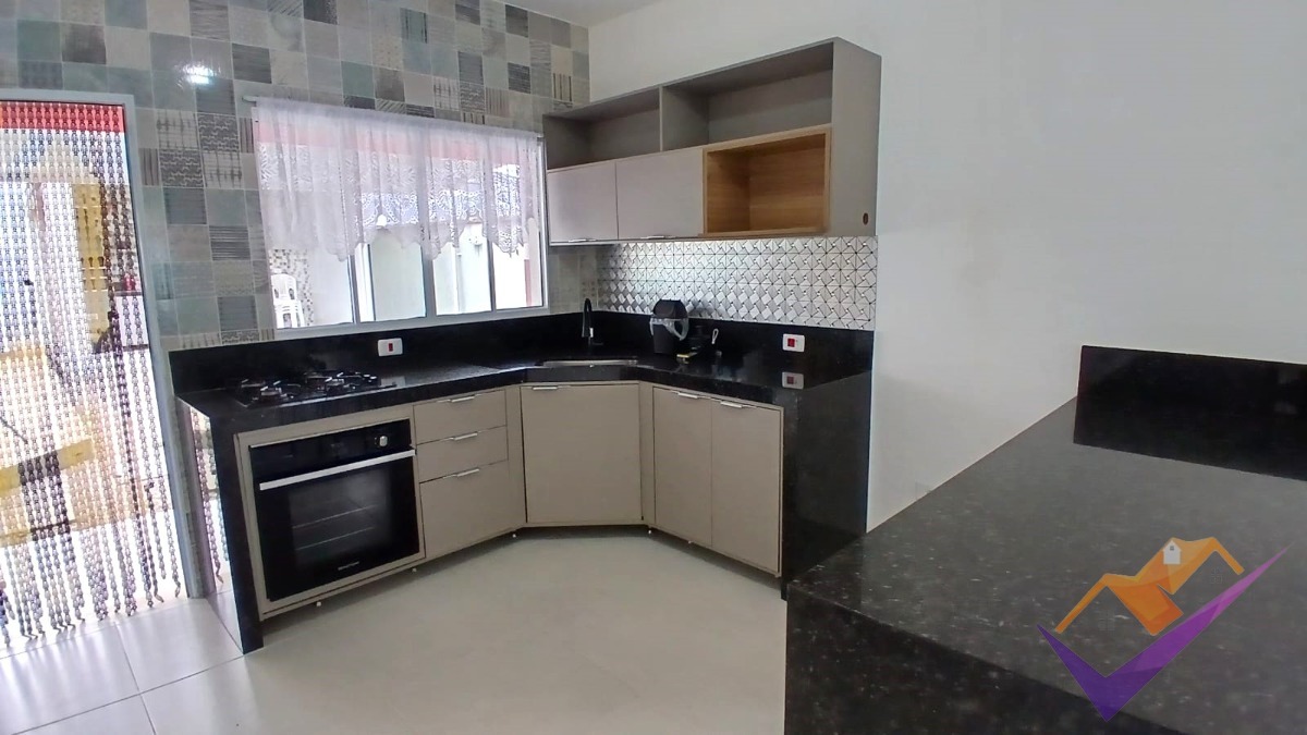Ótima casa à venda em Massaguaçu, Caraguatatuba/SP.
