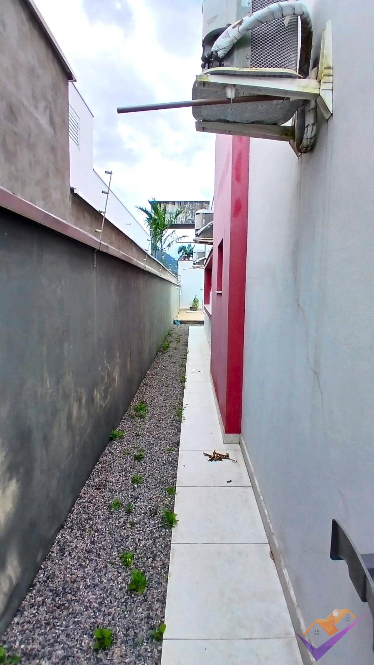 Ótima casa à venda em Massaguaçu, Caraguatatuba/SP.