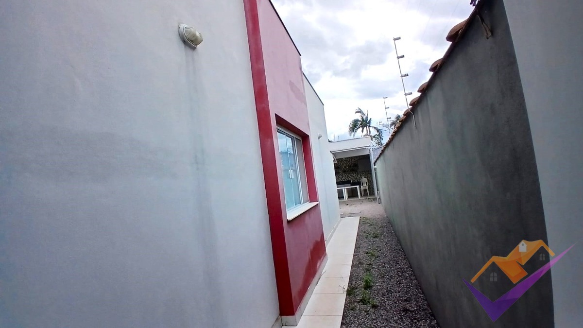 Ótima casa à venda em Massaguaçu, Caraguatatuba/SP.