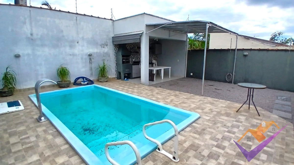Ótima casa à venda em Massaguaçu, Caraguatatuba/SP.