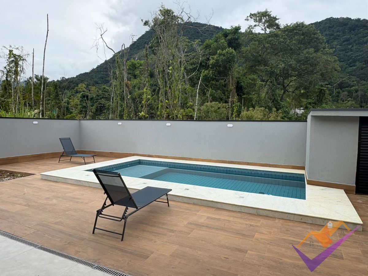 Casa, 3 quartos, 225 m² - Foto 1