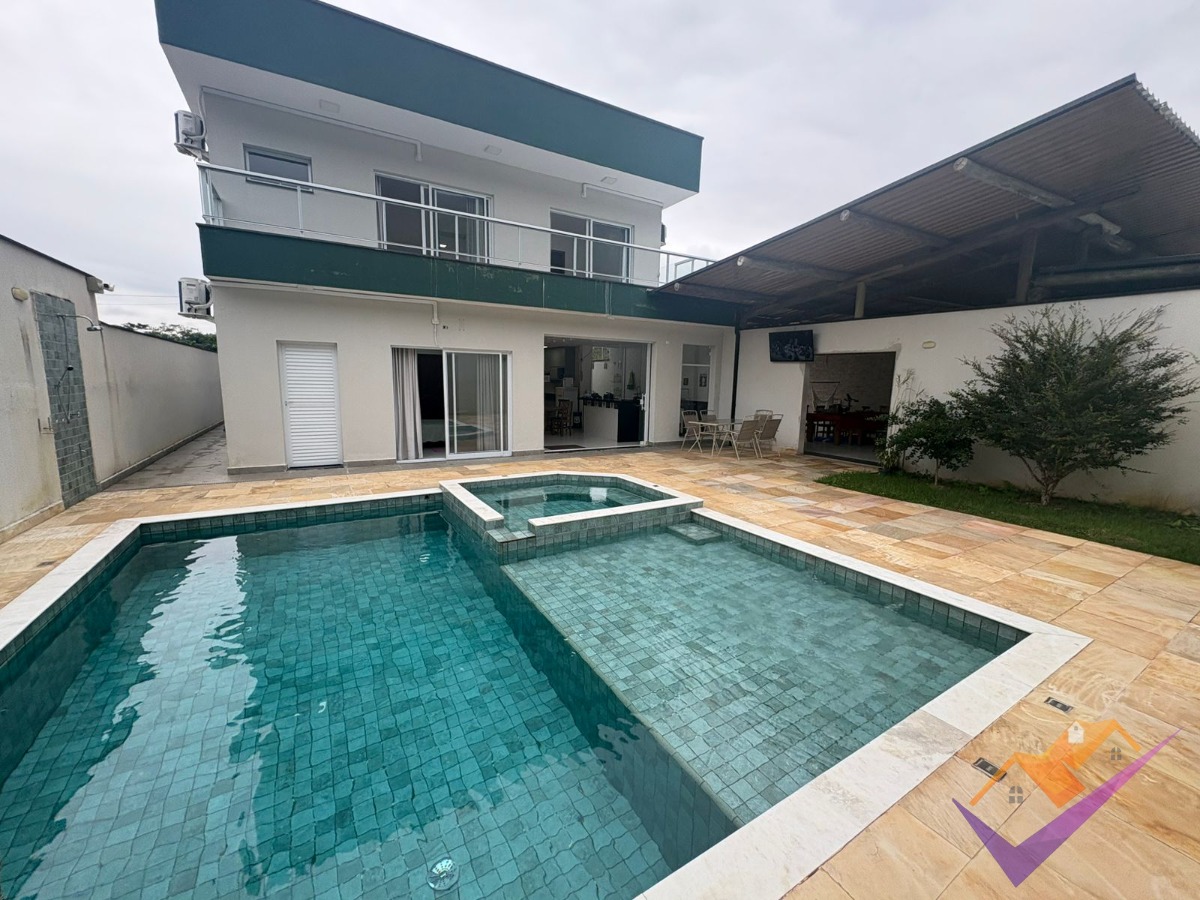 Casa, 4 quartos, 312 m² - Foto 1