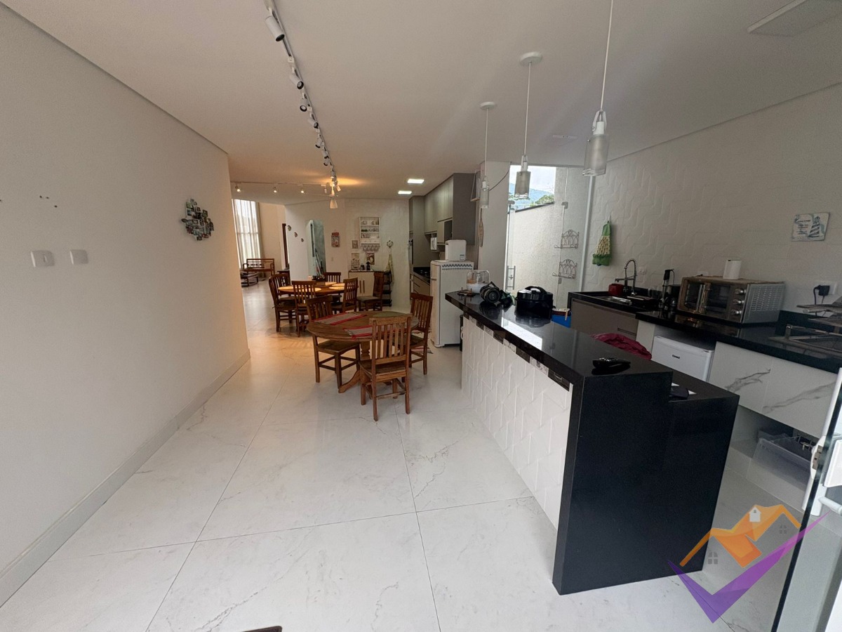 Casa, 4 quartos, 312 m² - Foto 10