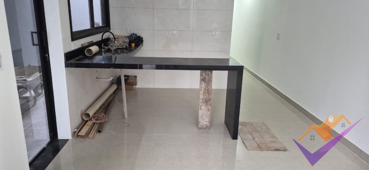 Casa nova com 2 dormitórios e suíte à venda no golfinho - foto 6