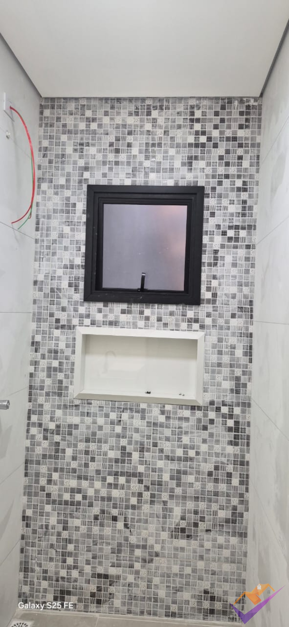 Casa nova com 2 dormitórios e suíte à venda no golfinho - foto 8