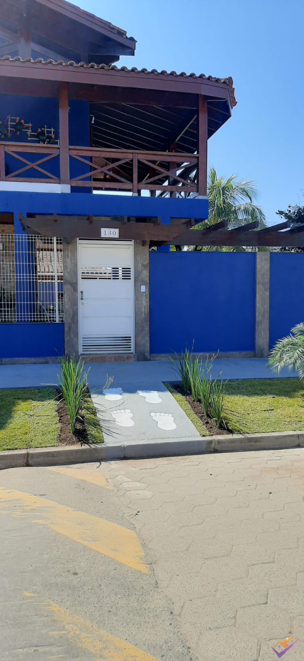 Maravilhosa residência no balneário capricórnio, localizada 