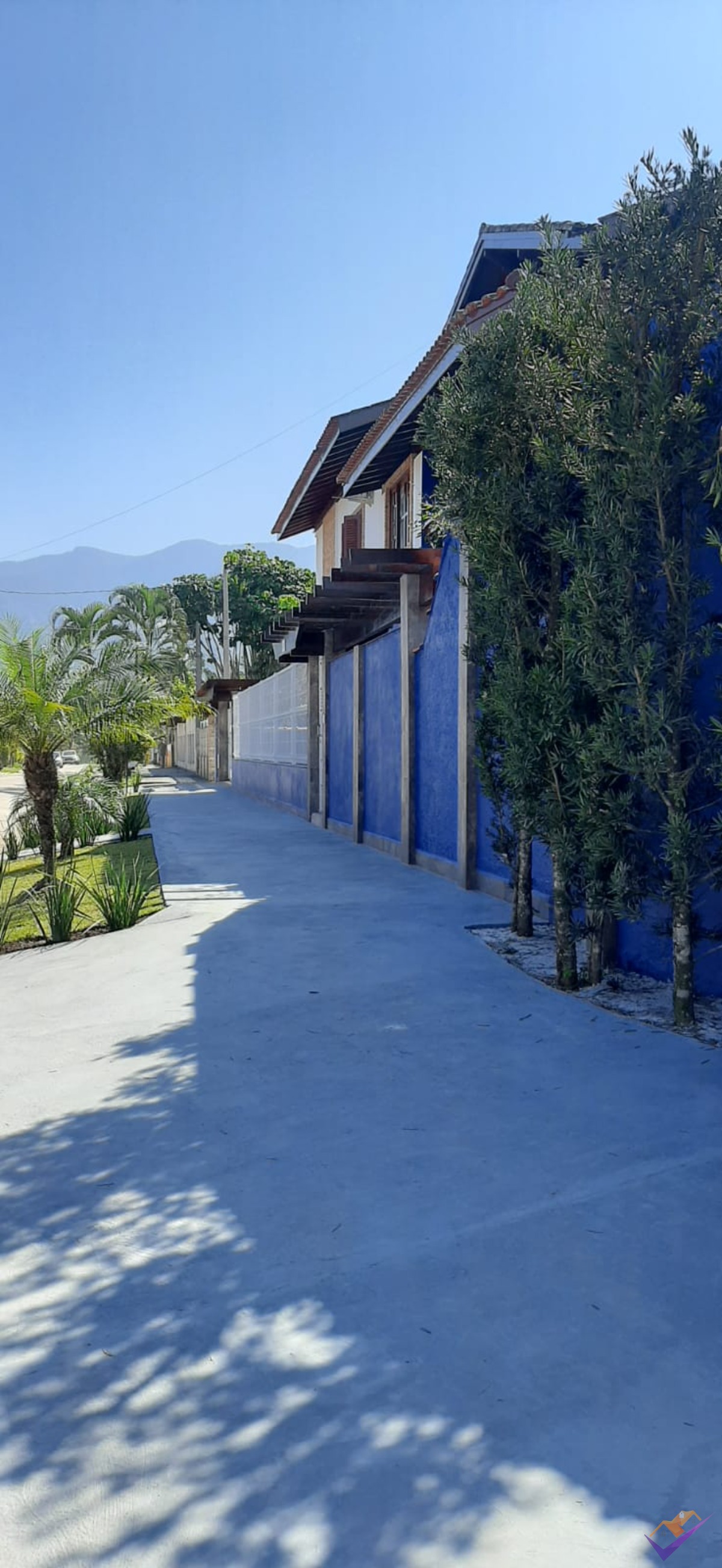 Maravilhosa residência no balneário capricórnio, localizada 