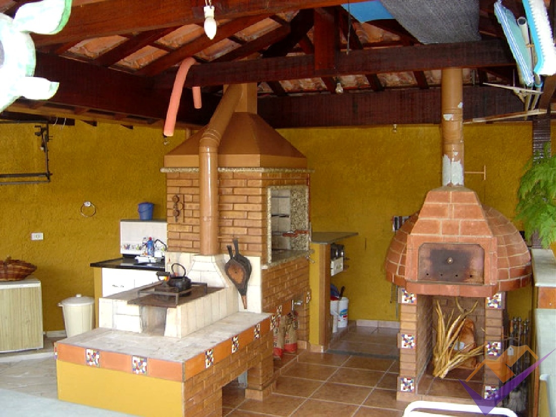 Maravilhosa residência no Balneário Capricórnio, localizada em Caraguatatuba, Litoral Norte SP