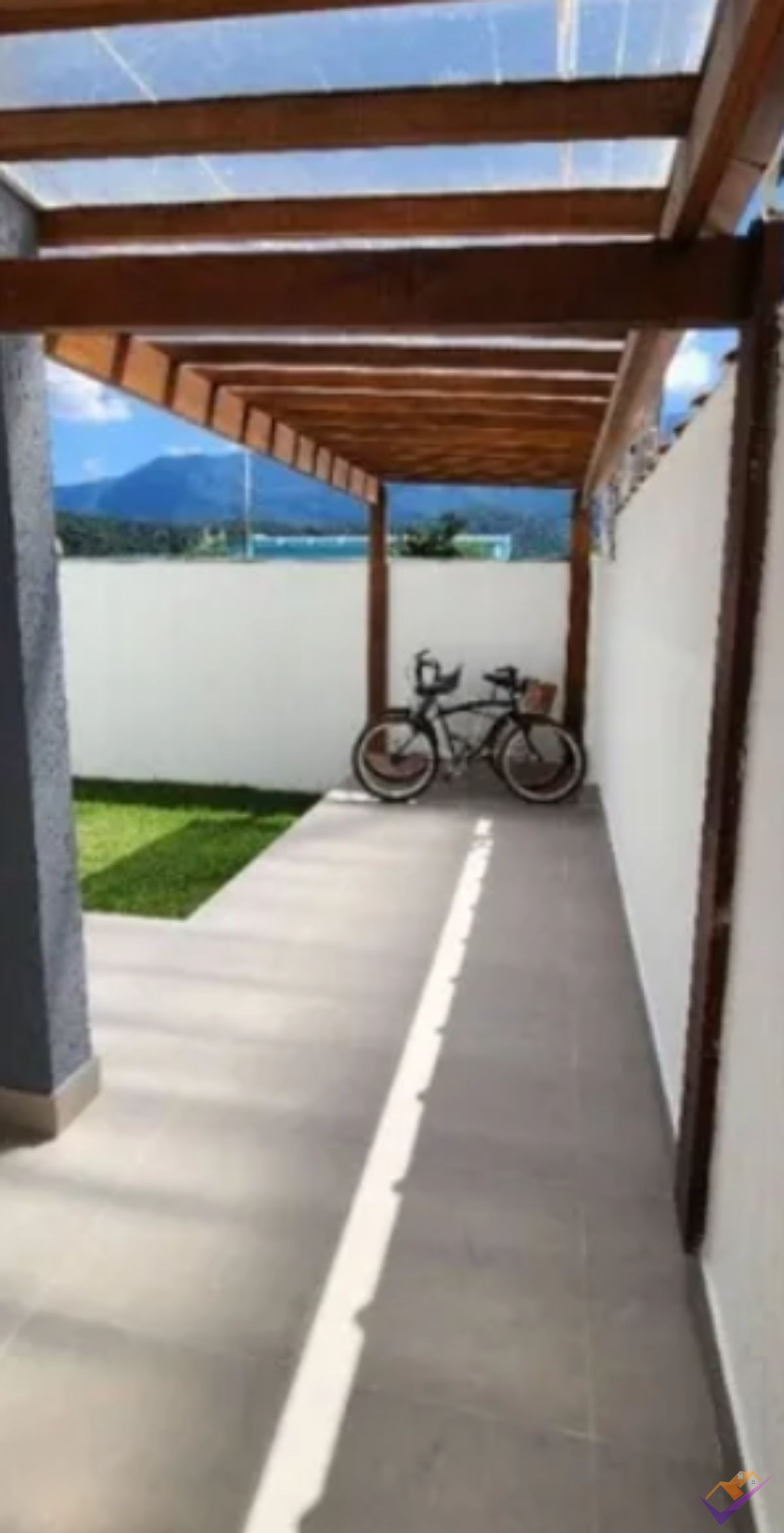 Triplex à venda em Massaguaçu, Caraguatatuba.