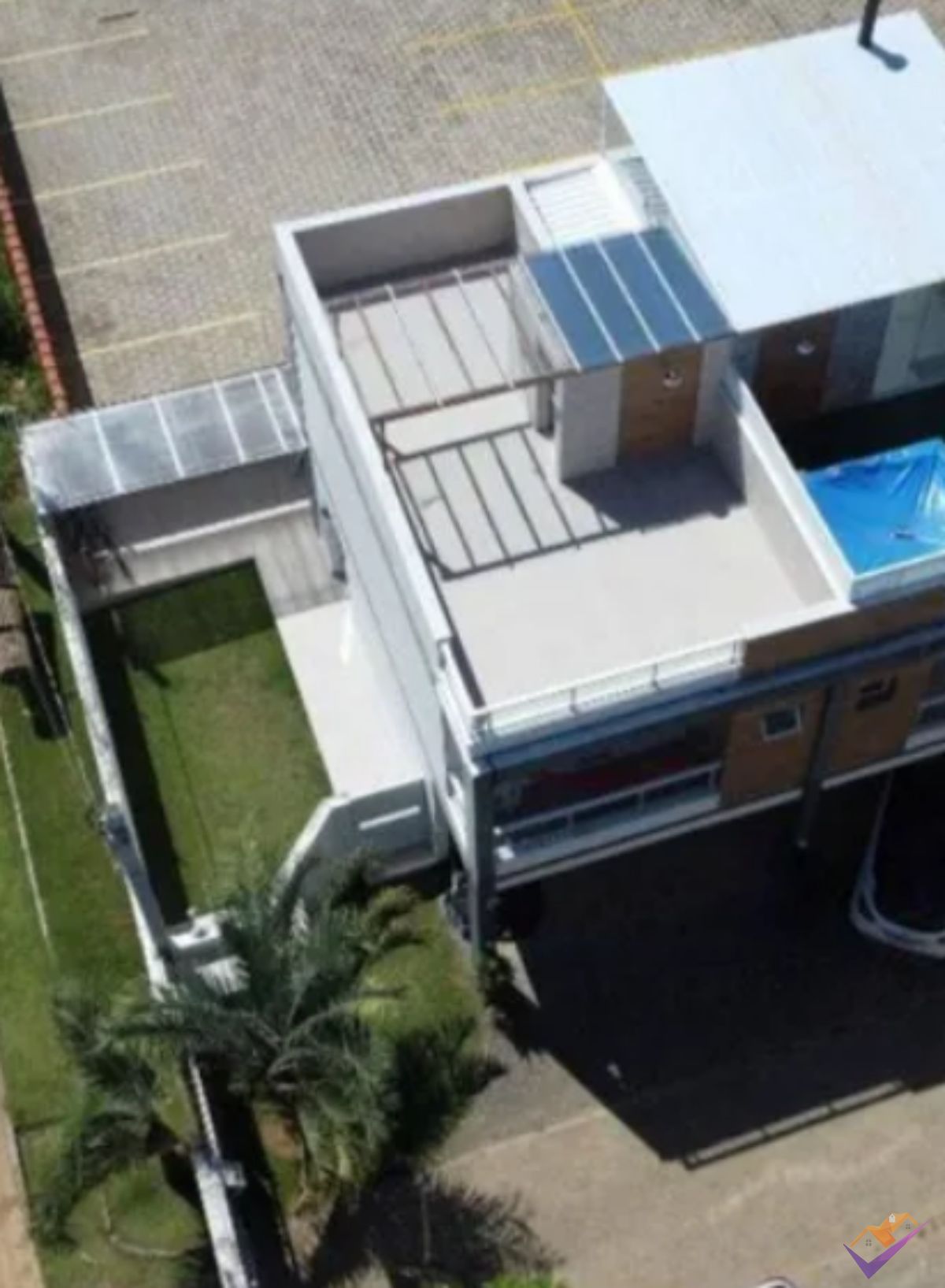 Triplex à venda em Massaguaçu, Caraguatatuba.