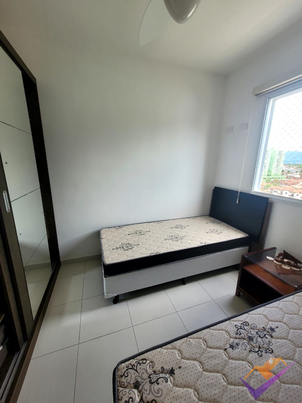 Excelente apartamento com três dormitórios à venda e para locação, Indáia, Caraguatatuba/SP.