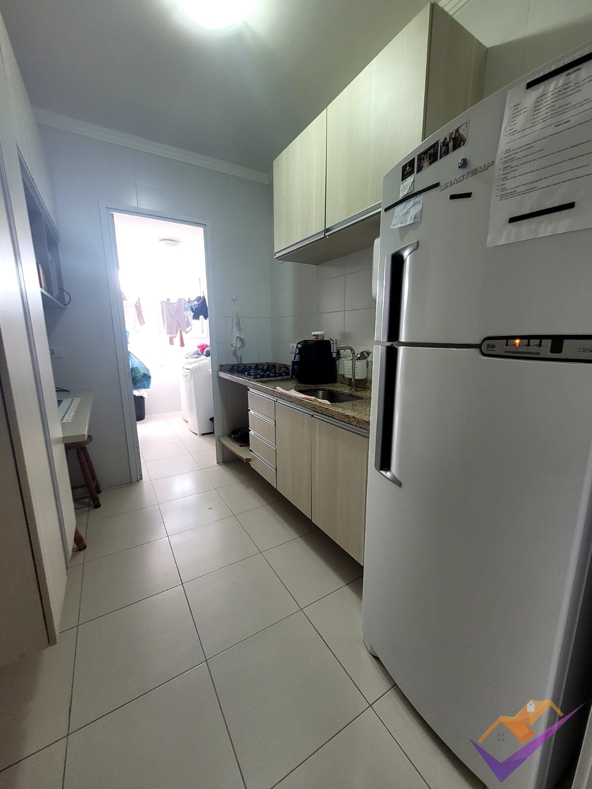 Excelente apartamento com três dormitórios à venda e para locação, Indáia, Caraguatatuba/SP.