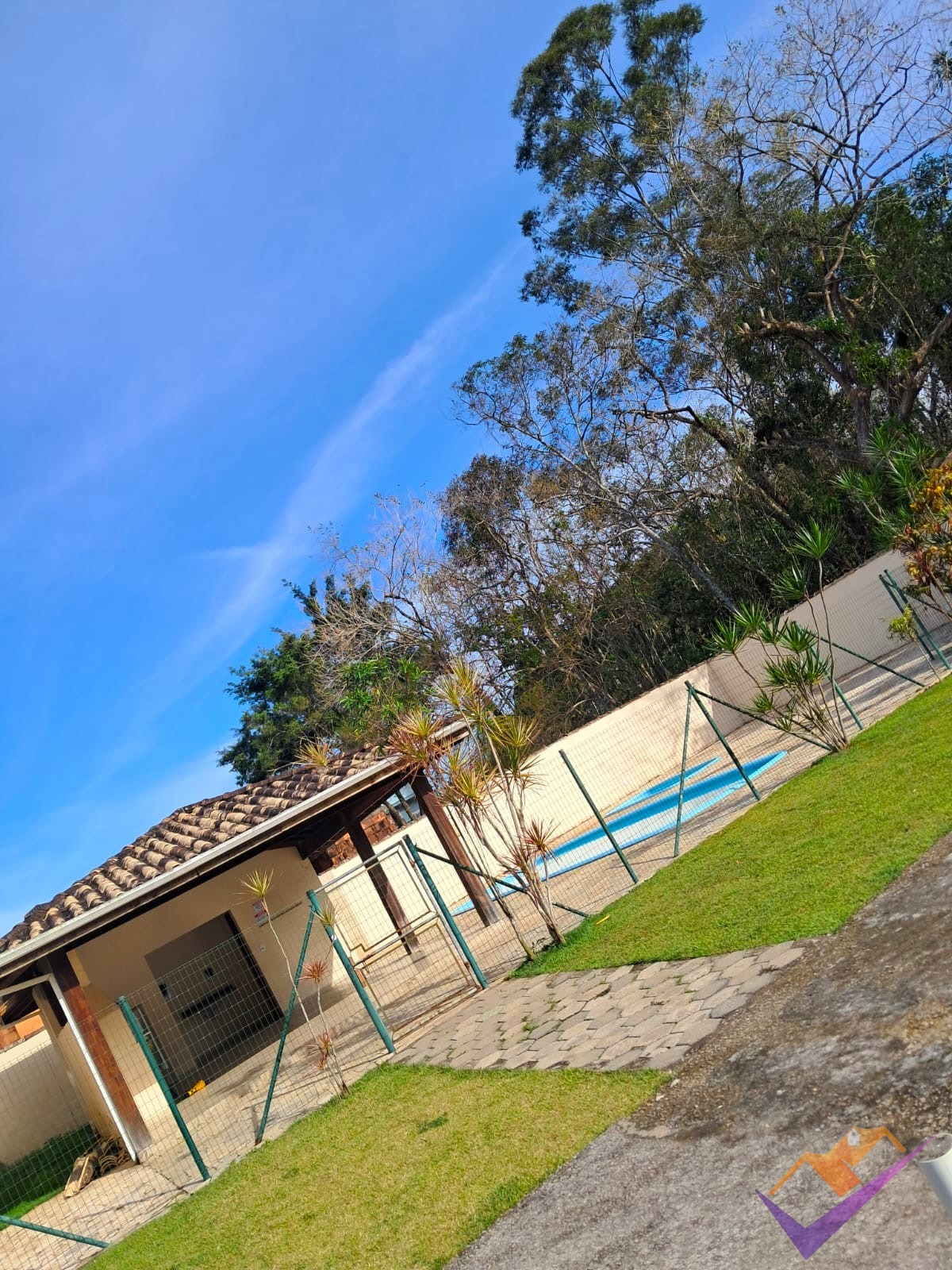 Sobrado à venda em condomínio, no Portal Patrimonium, Massaguaçu
