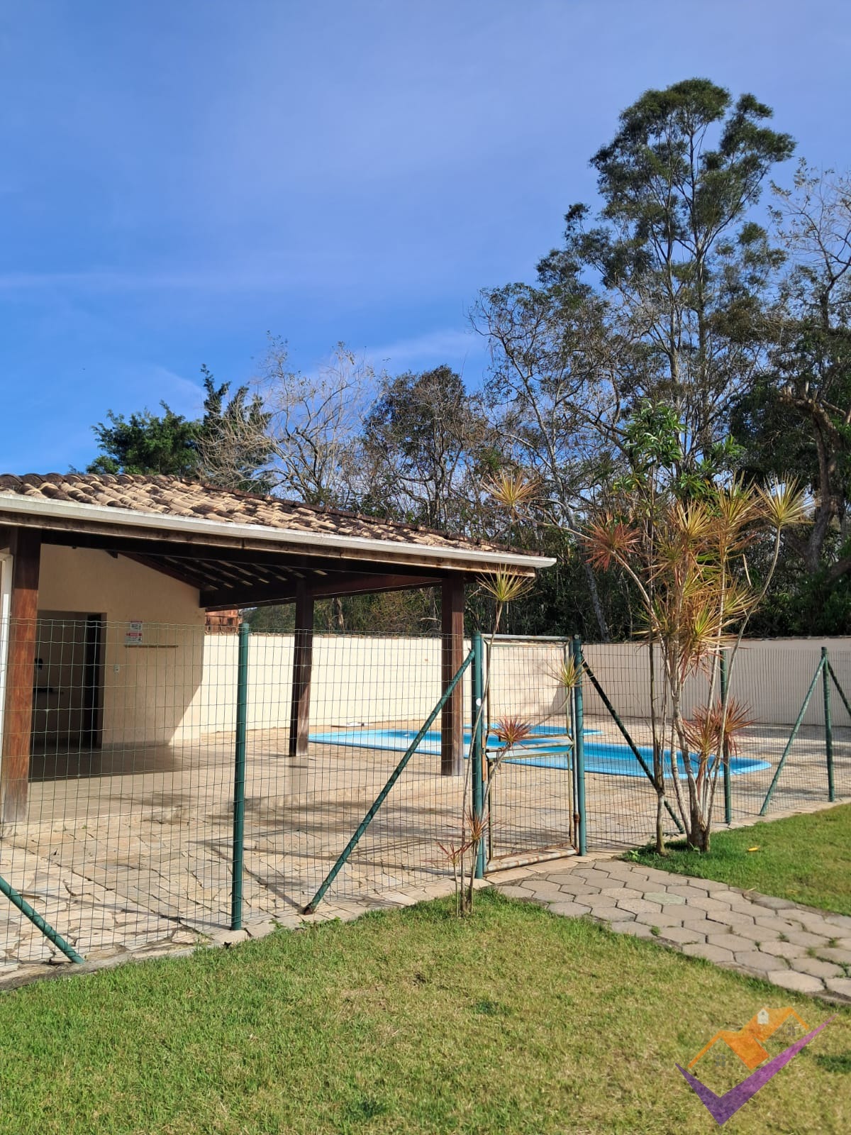 Sobrado à venda em condomínio, no Portal Patrimonium, Massaguaçu