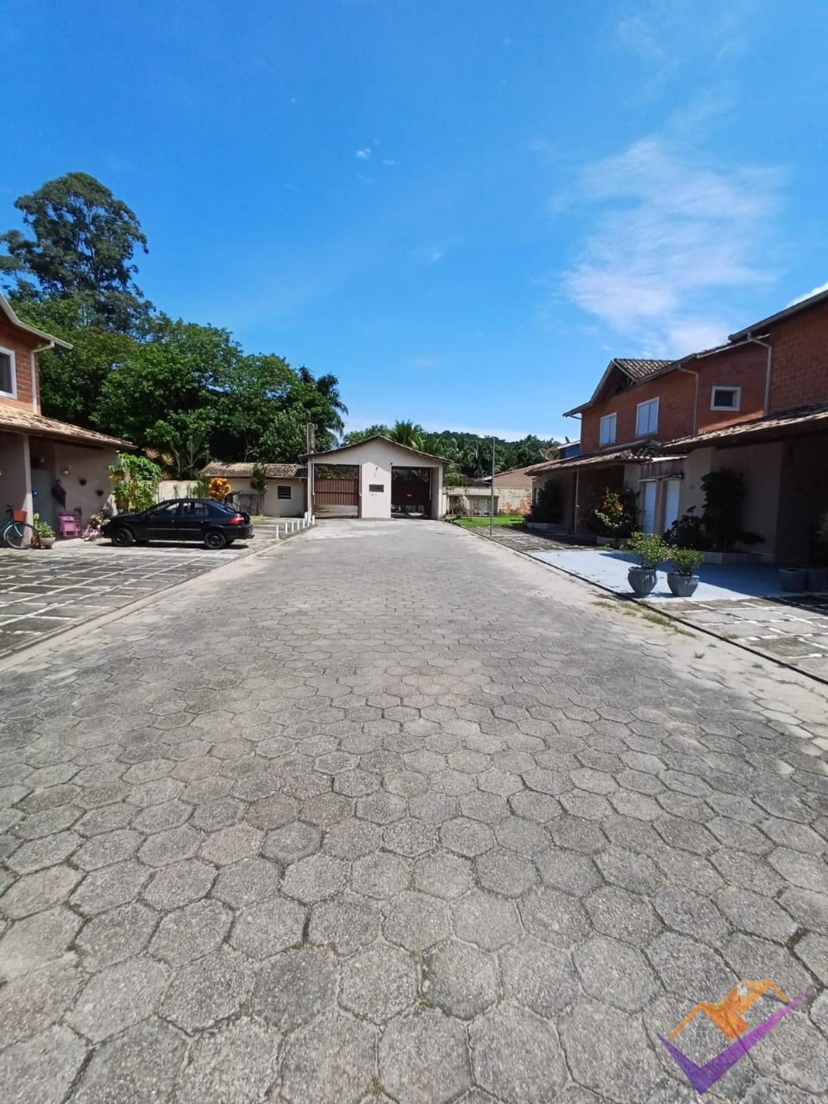 Sobrado à venda em condomínio, no Portal Patrimonium, Massaguaçu