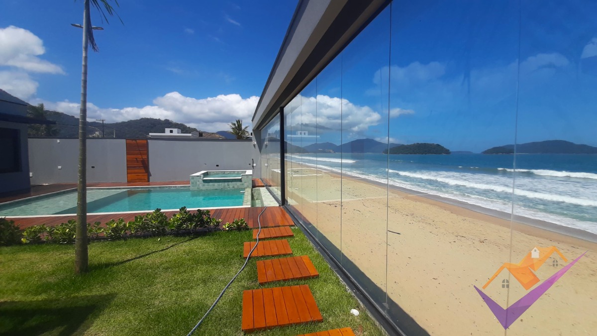 Excelente Casa à venda, Pé na Areia, Massaguaçu, Caraguatatuba/SP.