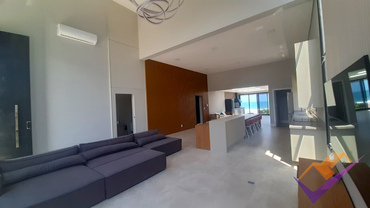 Excelente Casa à venda, Pé na Areia, Massaguaçu, Caraguatatuba/SP.