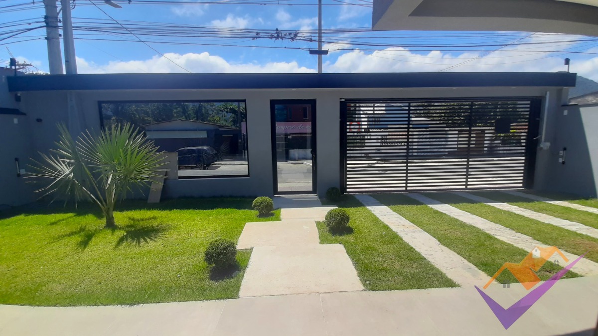 Excelente Casa à venda, Pé na Areia, Massaguaçu, Caraguatatuba/SP.
