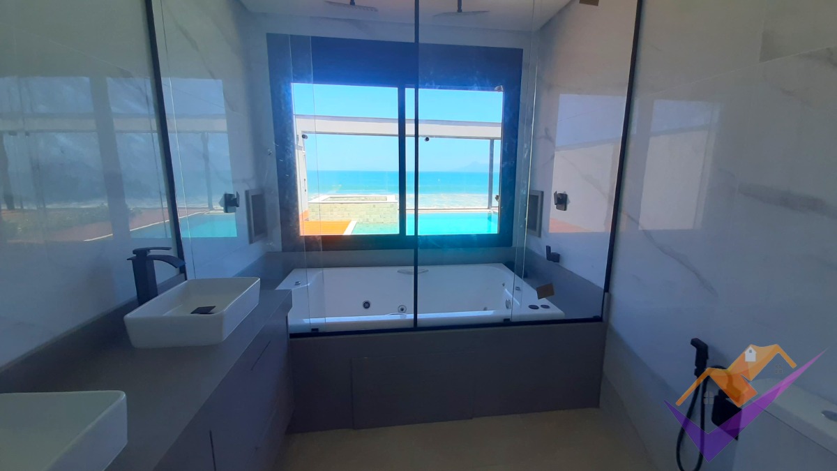 Excelente Casa à venda, Pé na Areia, Massaguaçu, Caraguatatuba/SP.