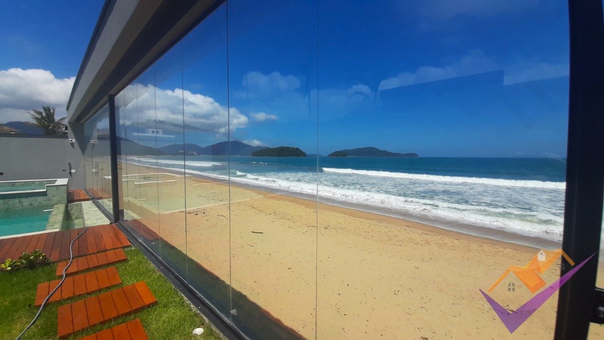 Excelente Casa à venda, Pé na Areia, Massaguaçu, Caraguatatuba/SP.