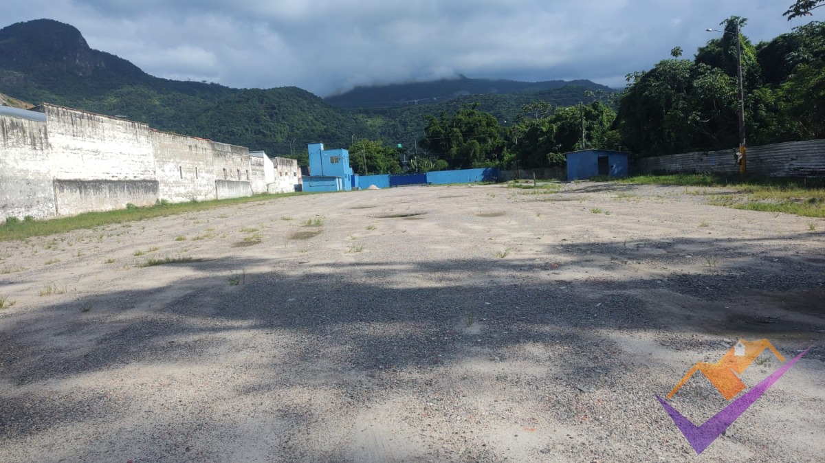 Área para venda, caputera, está à 360 m do acesso para o con